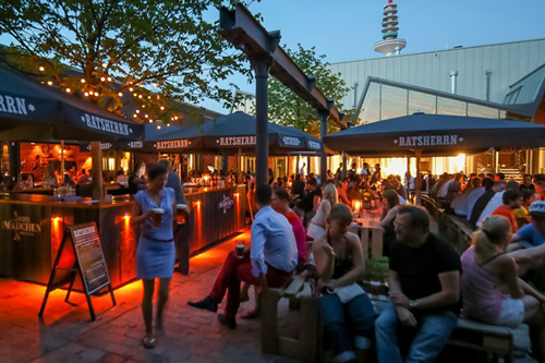 Altes Mädchen Hamburg